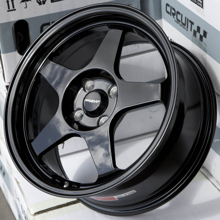 Circuit CP22 Gloss Black