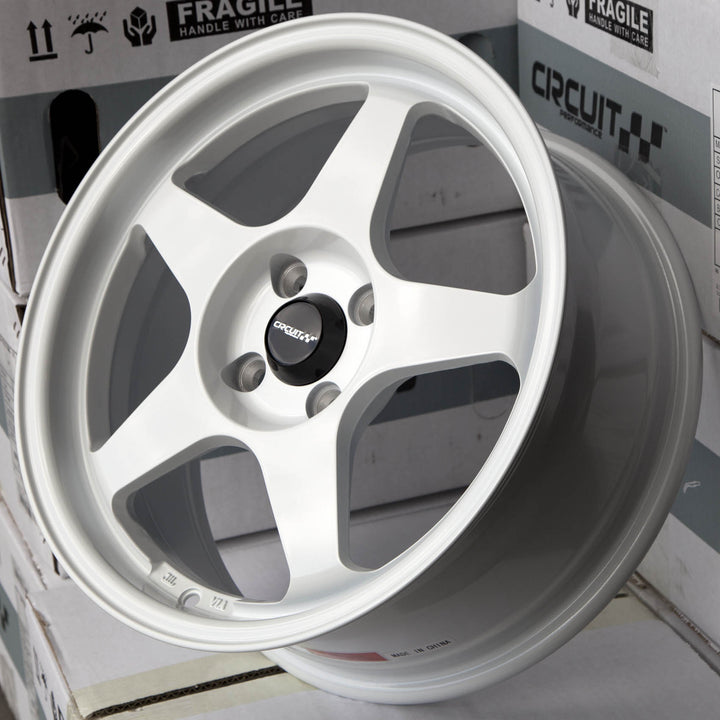 Circuit CP22 Gloss White