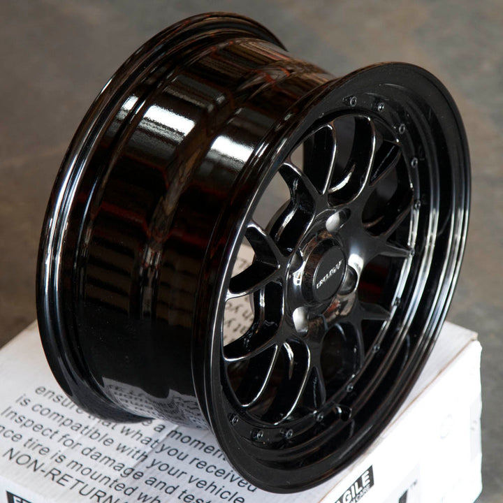 Circuit CP27 Full Gloss Black