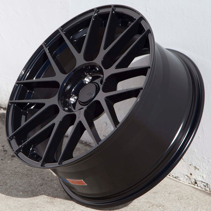 Circuit CSF11 Gloss Black