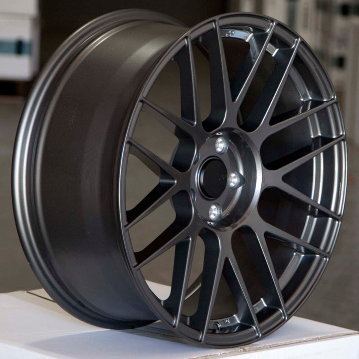 Circuit CSF11 Gloss Gunmetal