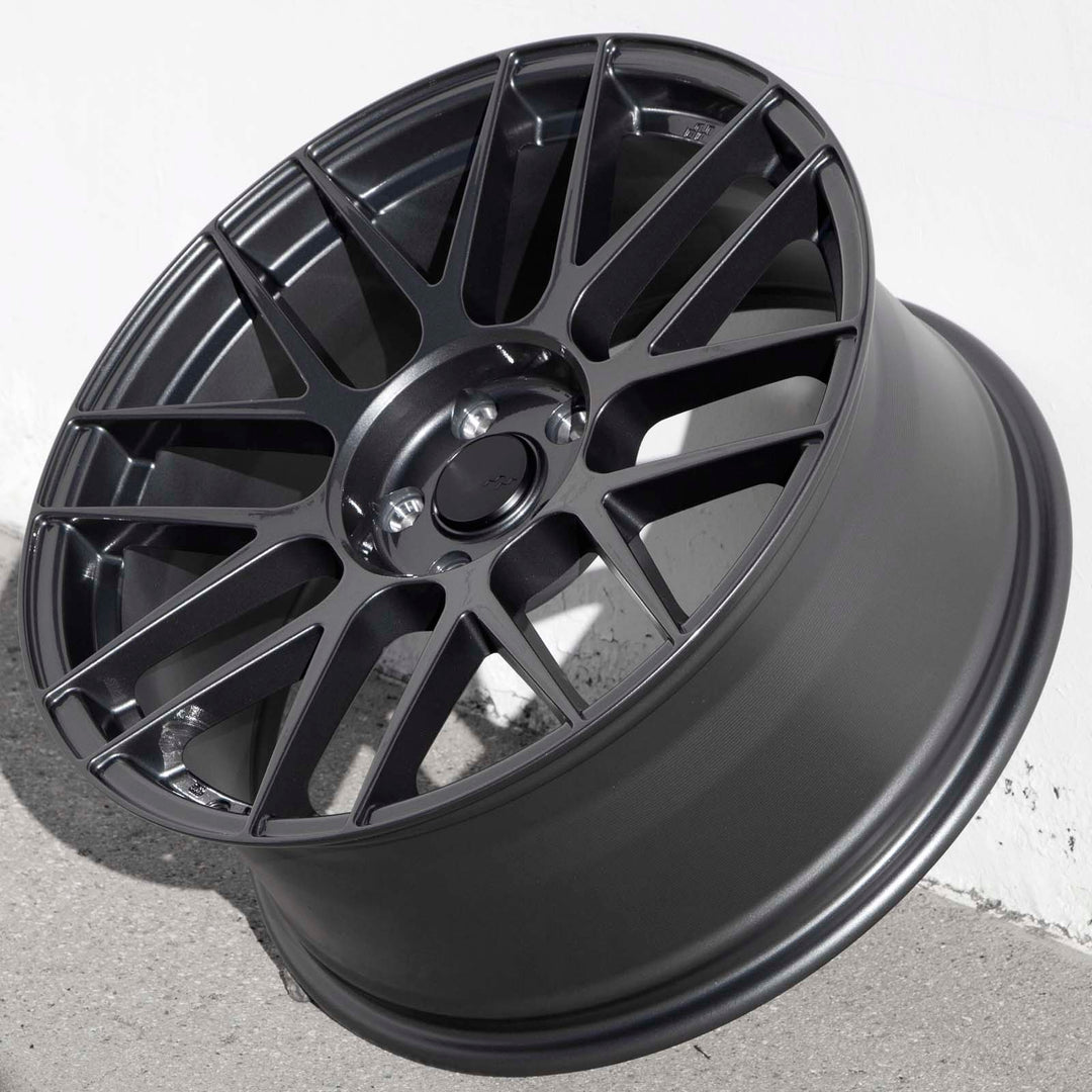 Circuit CSF11 Gloss Gunmetal