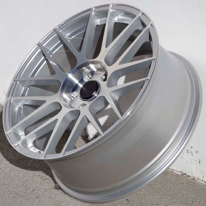 Circuit CSF11 Gloss Silver/Machined