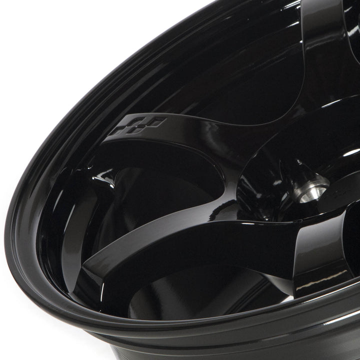 Circuit CSF1 Gloss Black