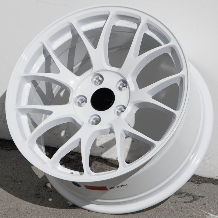 Circuit CSF2 Gloss White