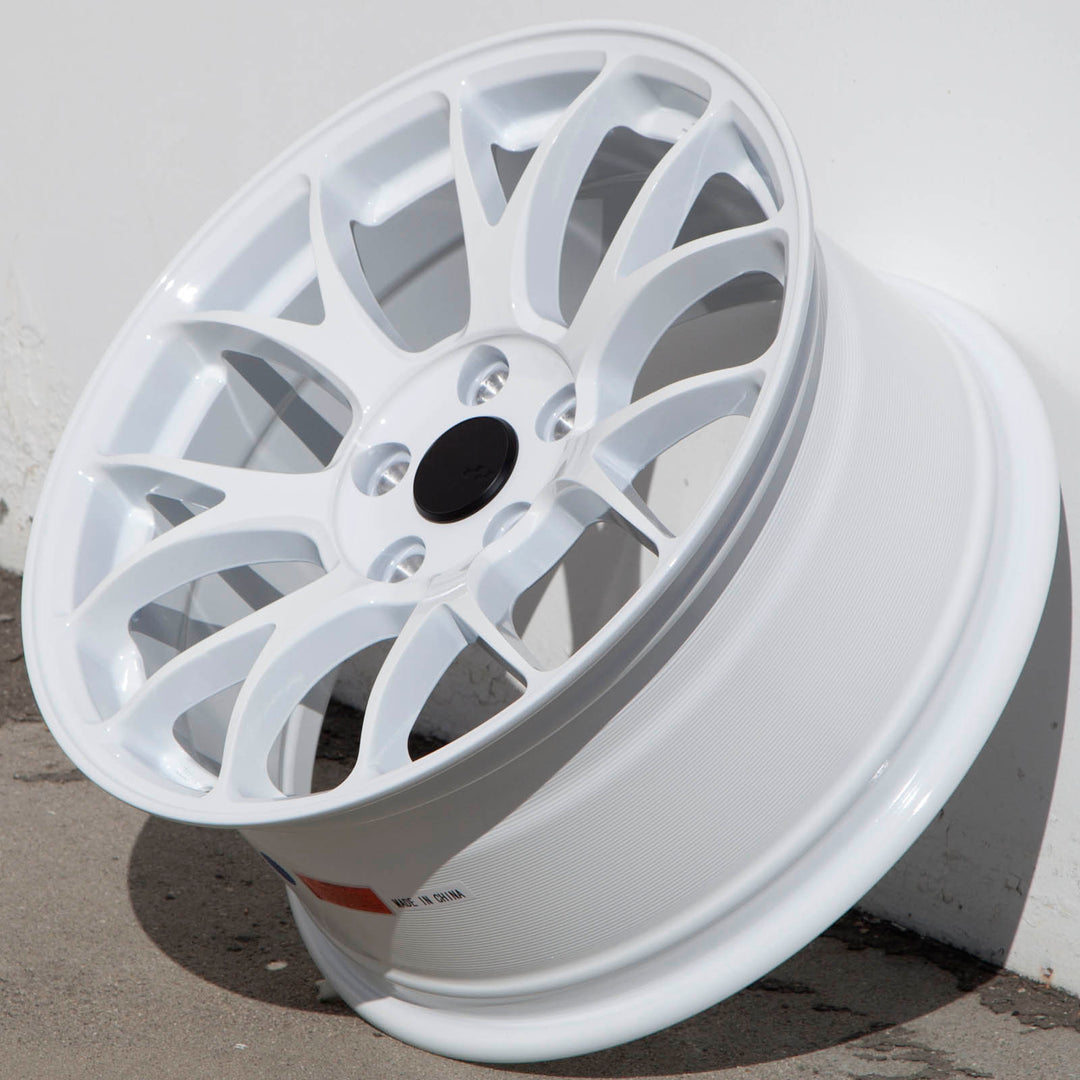 Circuit CSF2 Gloss White