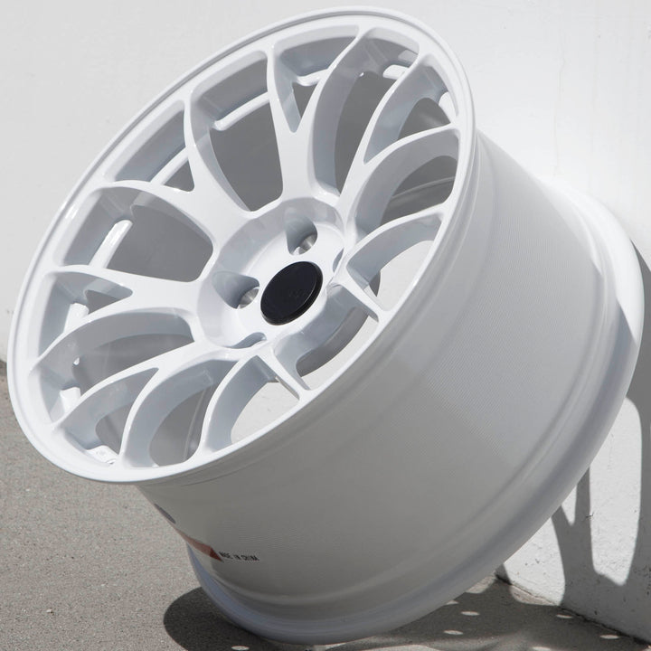 Circuit CSF2 Gloss White
