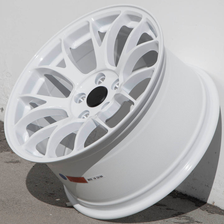 Circuit CSF2 Gloss White