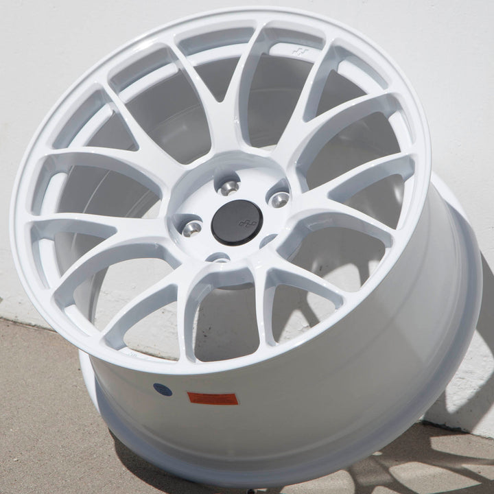 Circuit CSF2 Gloss White